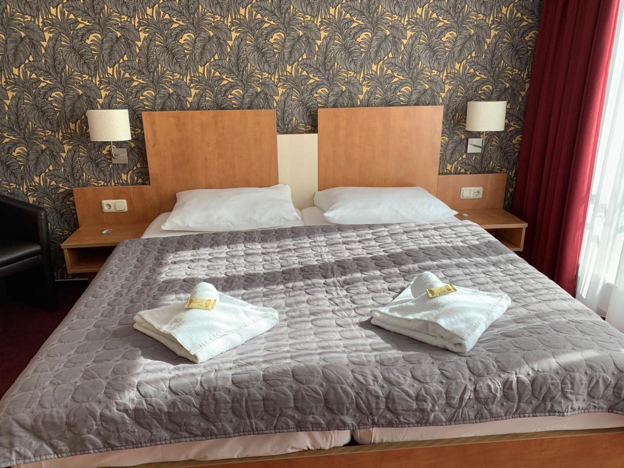 Hotel Ambassador-Ludwigsfelde Εξωτερικό φωτογραφία